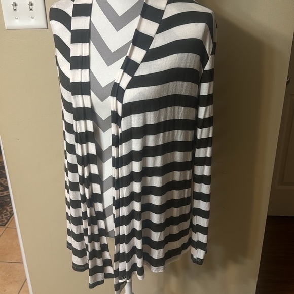 Green & White Striped Open Cardigan with brown Elbow Patches by Flamingo Urban - Picture 3 of 7